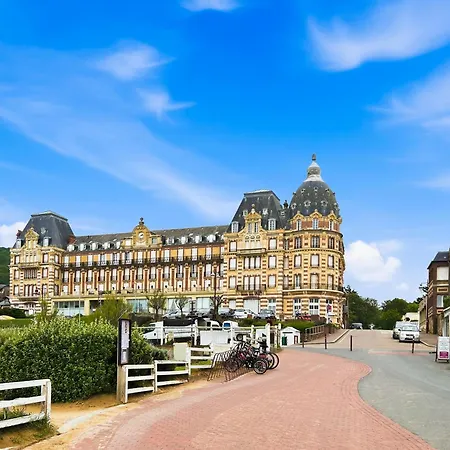 Le Charmant - plage, restaurants et détente ! *